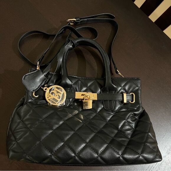Badgley Mischka Handbags - Badgley Mischka NWT Big Diamond Quilted Tote With Front Lock, Black